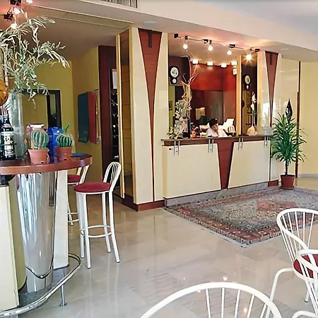 Hotel Ausonia
