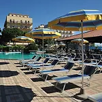 Hotel Ausonia 3*