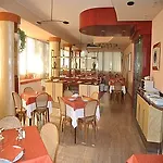 Ausonia Hotel
