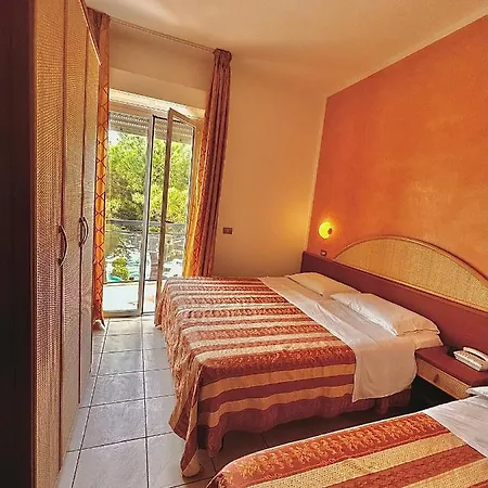 Ausonia 3* Milano Marittima