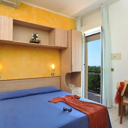 Ausonia Hotel 3*