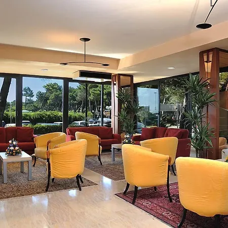 Ausonia Hotel