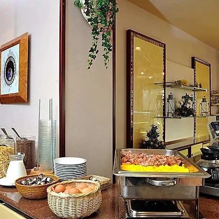 Hotel Ausonia