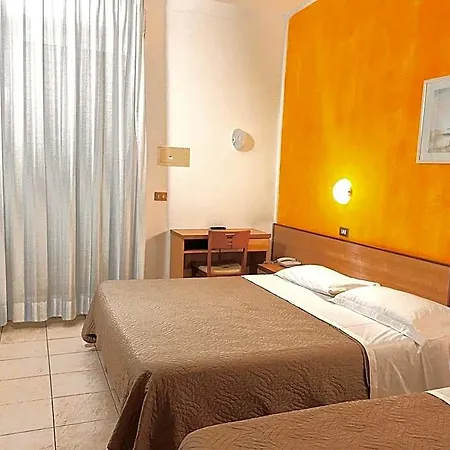 Hotel Ausonia 3*